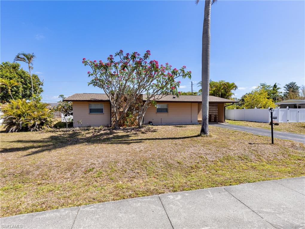 2107 Woodland Blvd Property Photo 4
