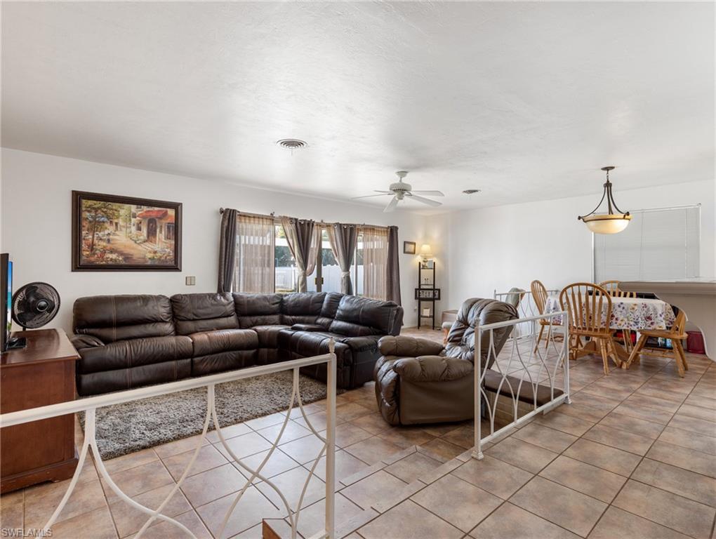 2107 Woodland Blvd Property Photo 5