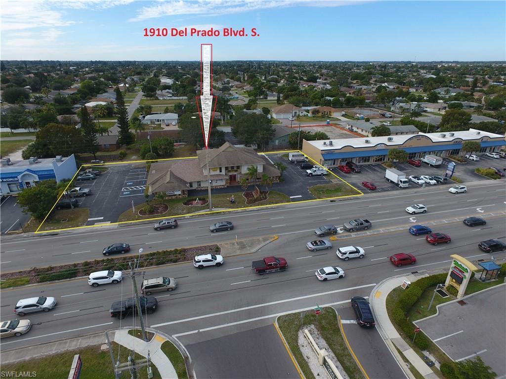 1910 Del Prado Blvd S Property Photo 2