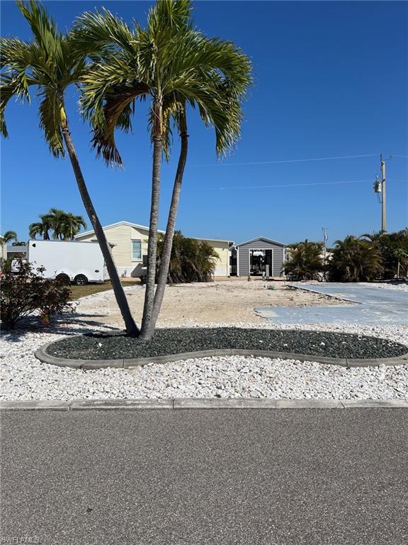 4980 Pinfish Ln Property Photo 1