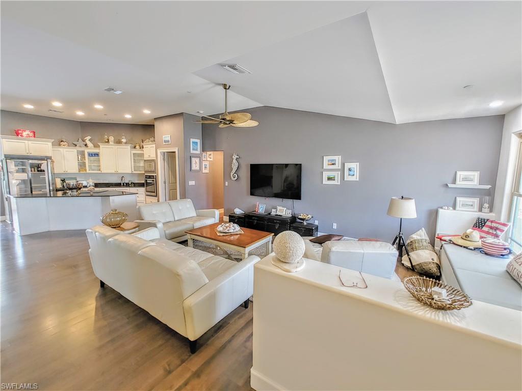 5561 Blyth Ct Property Photo 8