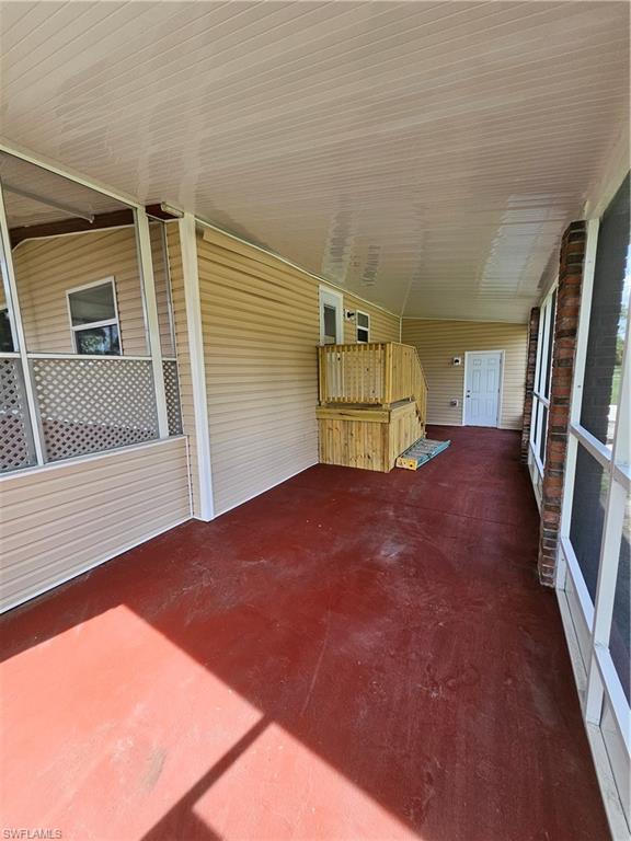 2425 Case Ln Property Photo 4
