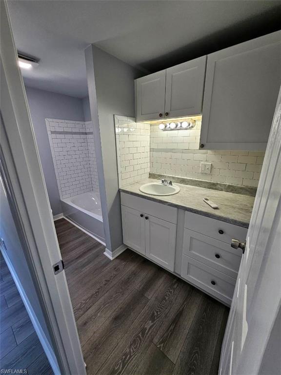 2425 Case Ln Property Photo 18