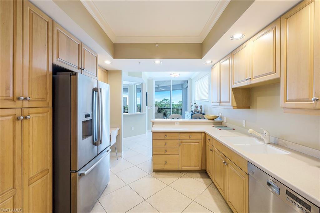 325 Dunes Blvd # 406 Property Photo 7