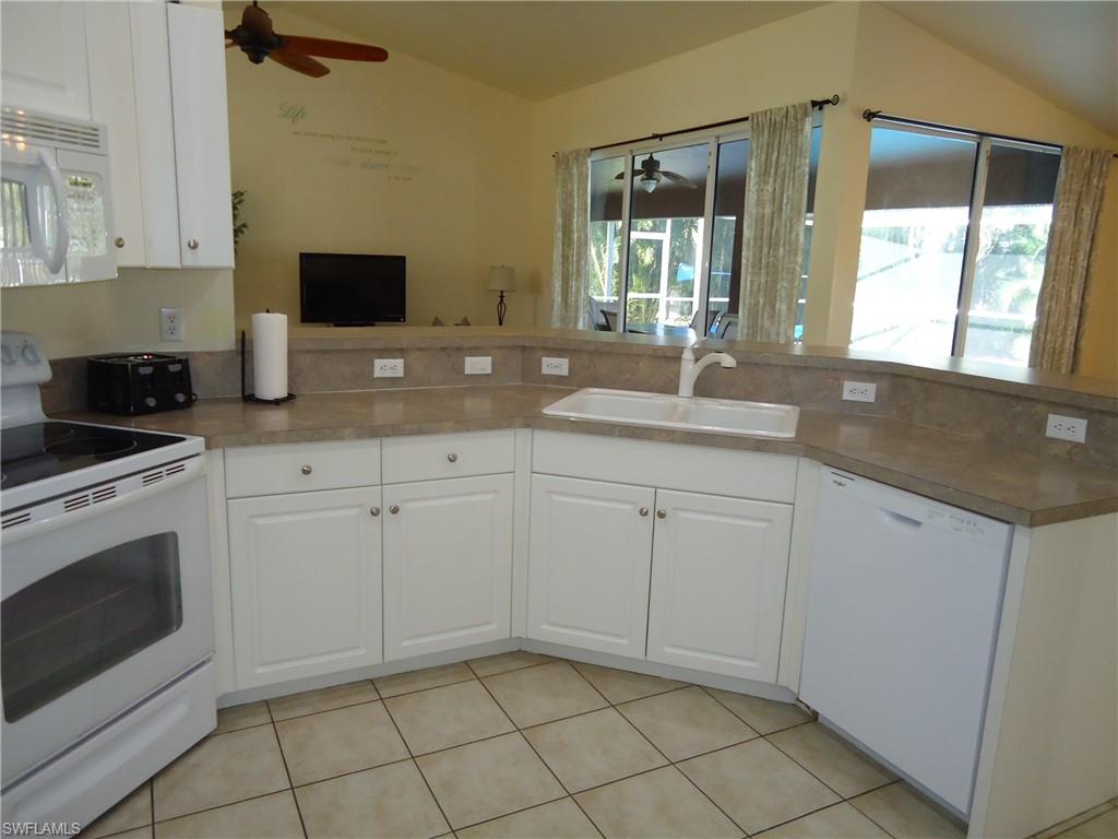 3114 Sw 21st Pl Property Photo 6
