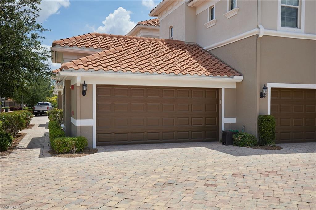 10230 Glastonbury Cir # 202 Property Photo 22