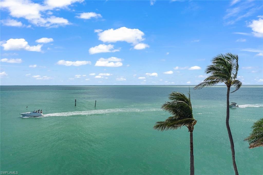1602 Lands End Village Property Photo 1