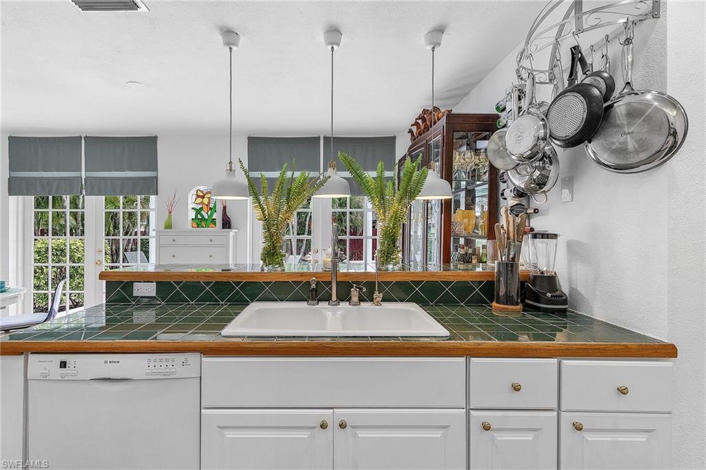 27553 Playa Del Rey Ln Property Photo 9