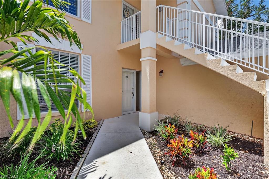 737 Wiggins Lake Dr # 102 Property Photo 1