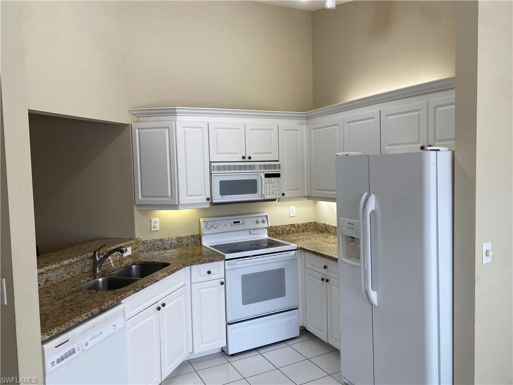 3785 Fieldstone Blvd # 206 Property Photo 1