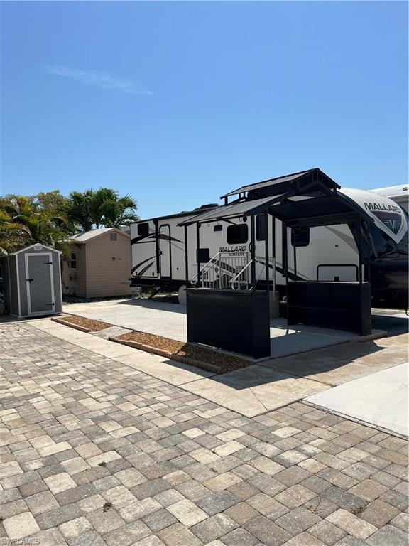 5509 Black Pug Dr Property Photo 10