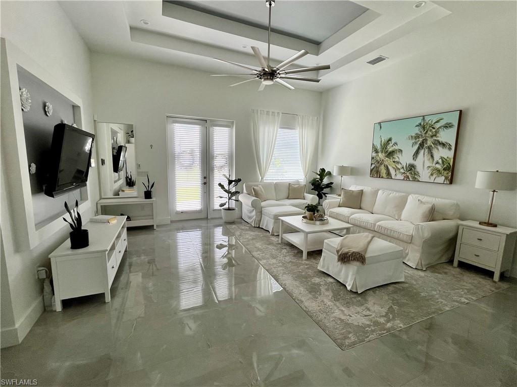 1922 Ne 17th Pl Property Photo 2