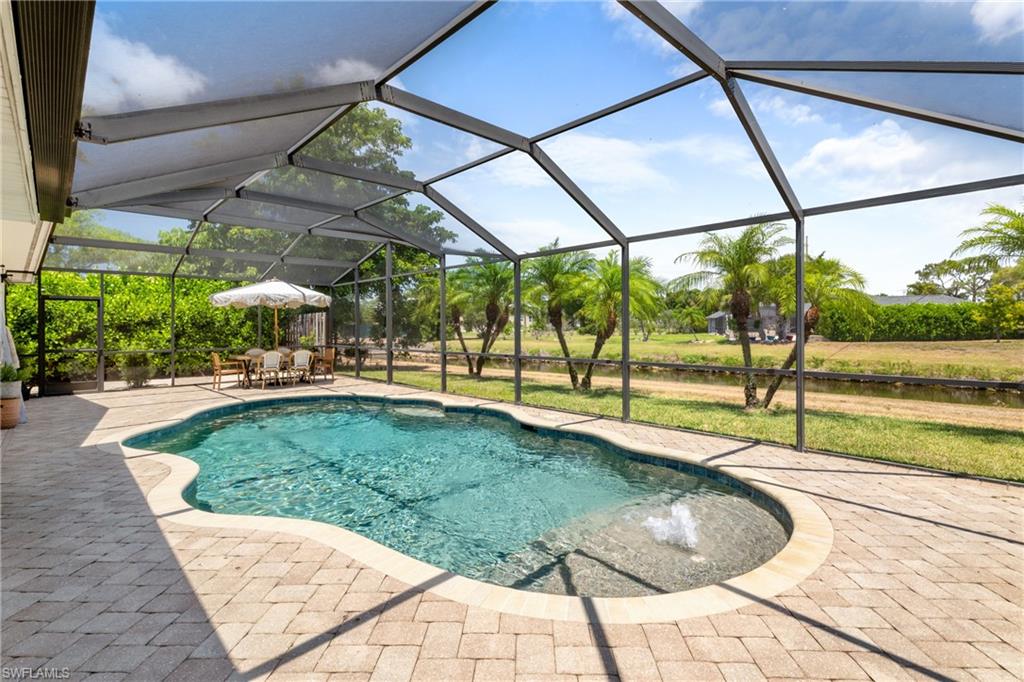 109 Doral Cir Property Photo