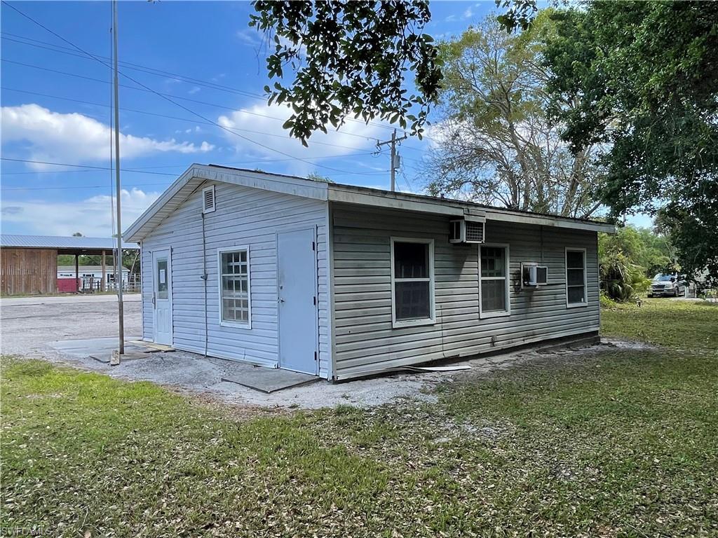 1134 Broadway St Property Photo 5