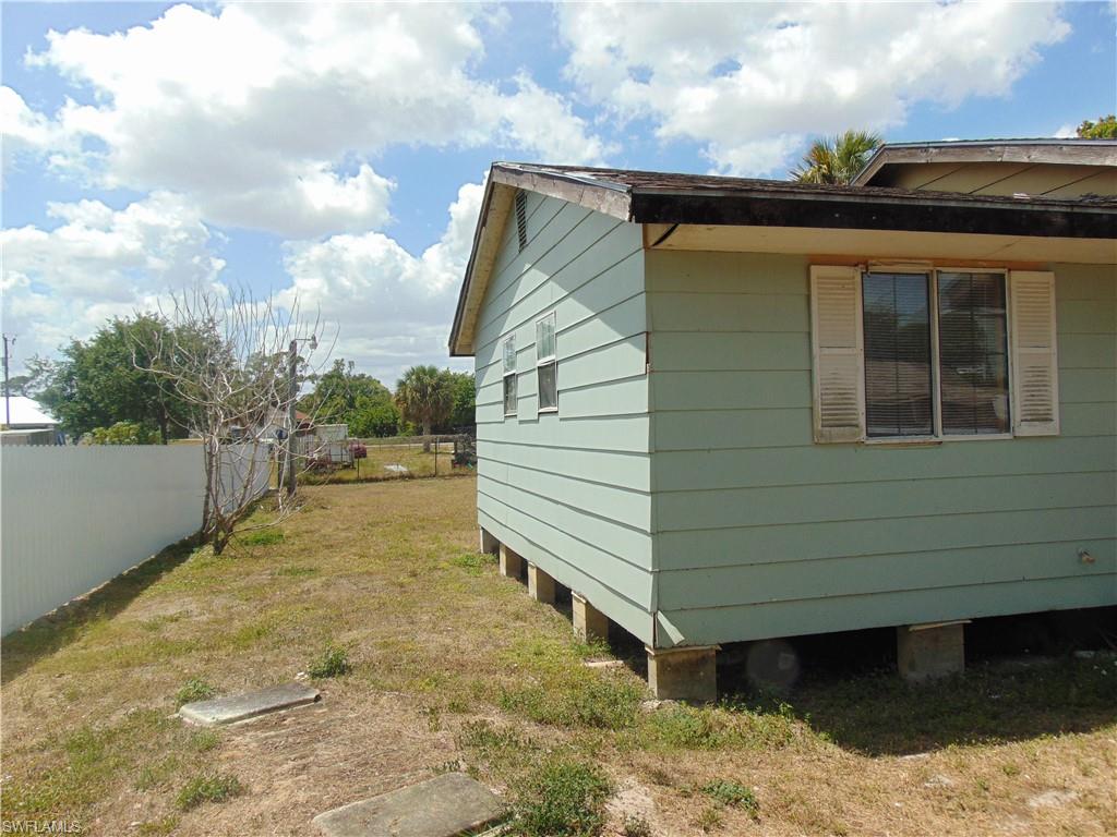 2917 13th St W Property Photo 3