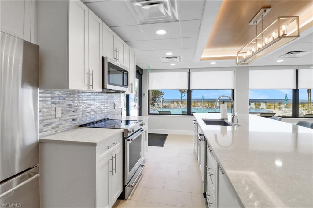 3399 Gulf Shore Blvd N # 303 Property Photo 24