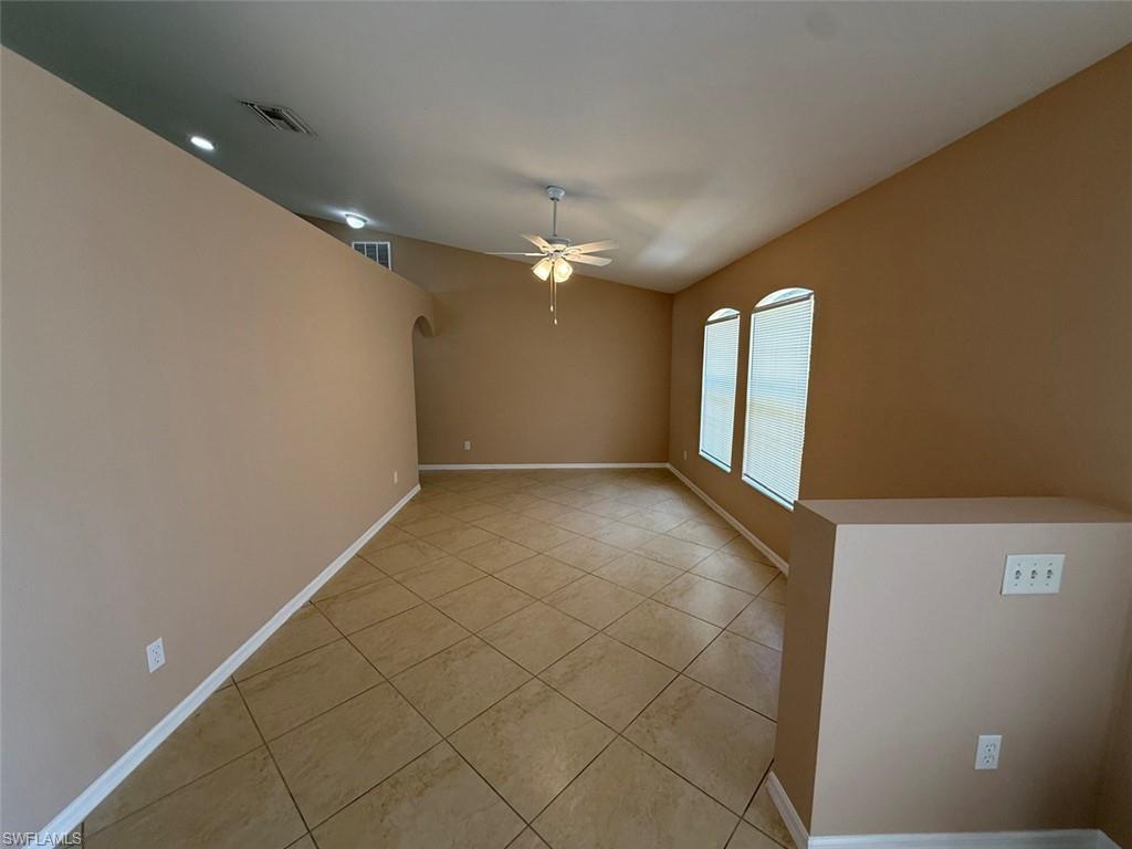 3206 35th St W Property Photo 5
