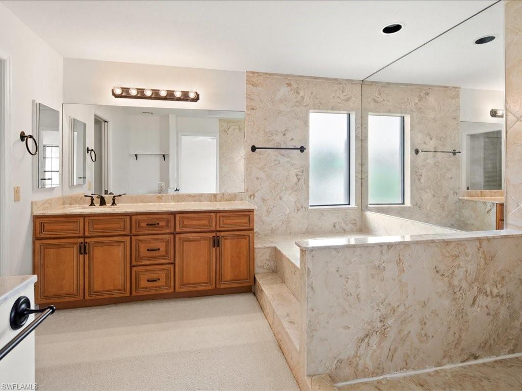 10421 Regent Cir Property Photo 14