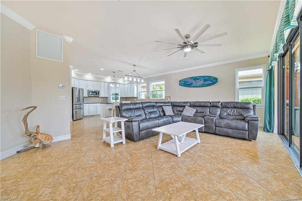 9280 River Otter Dr Property Photo 10