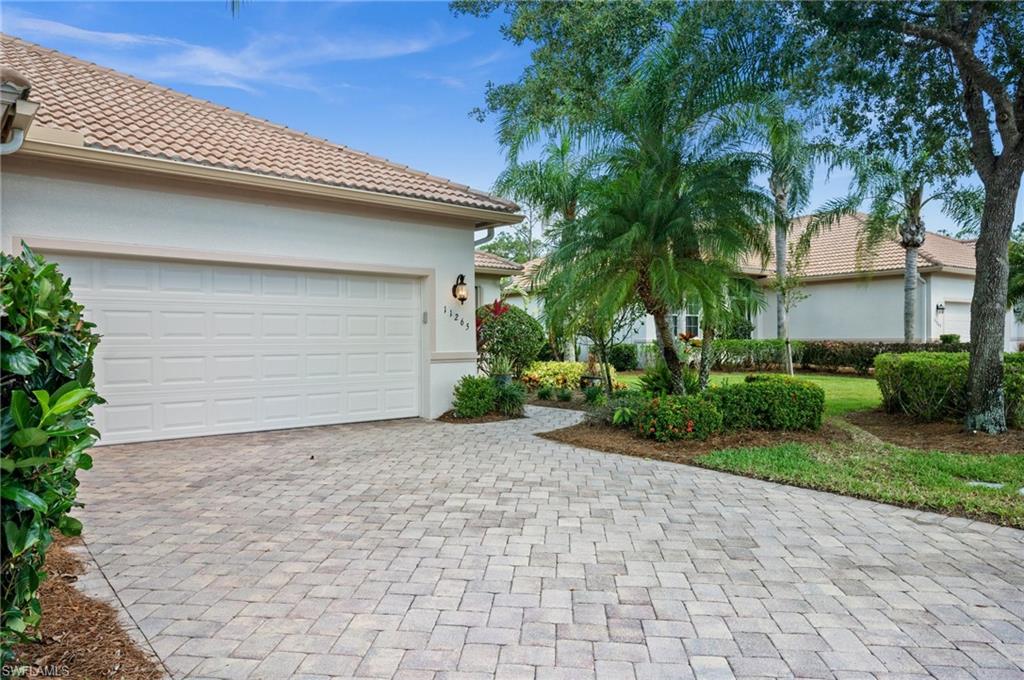 11265 Suffield St Property Photo 4