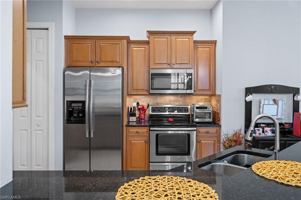 11265 Suffield St Property Photo 12