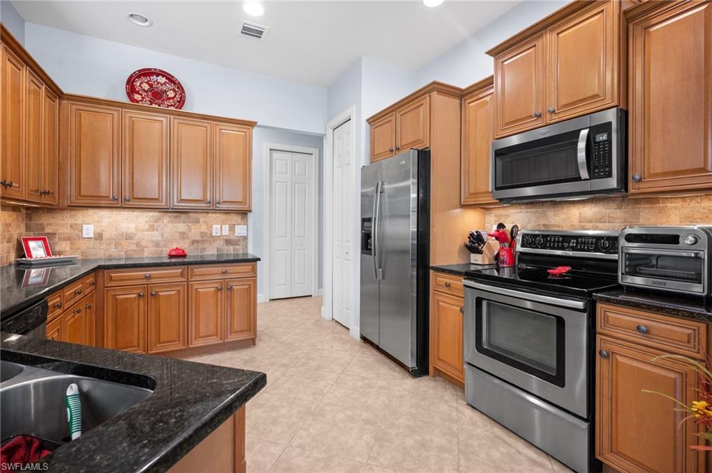 11265 Suffield St Property Photo 14
