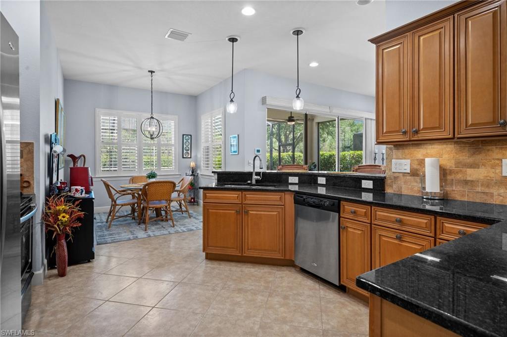 11265 Suffield St Property Photo 15