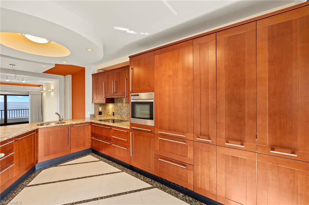 625 La Peninsula Blvd 625 Property Photo 10