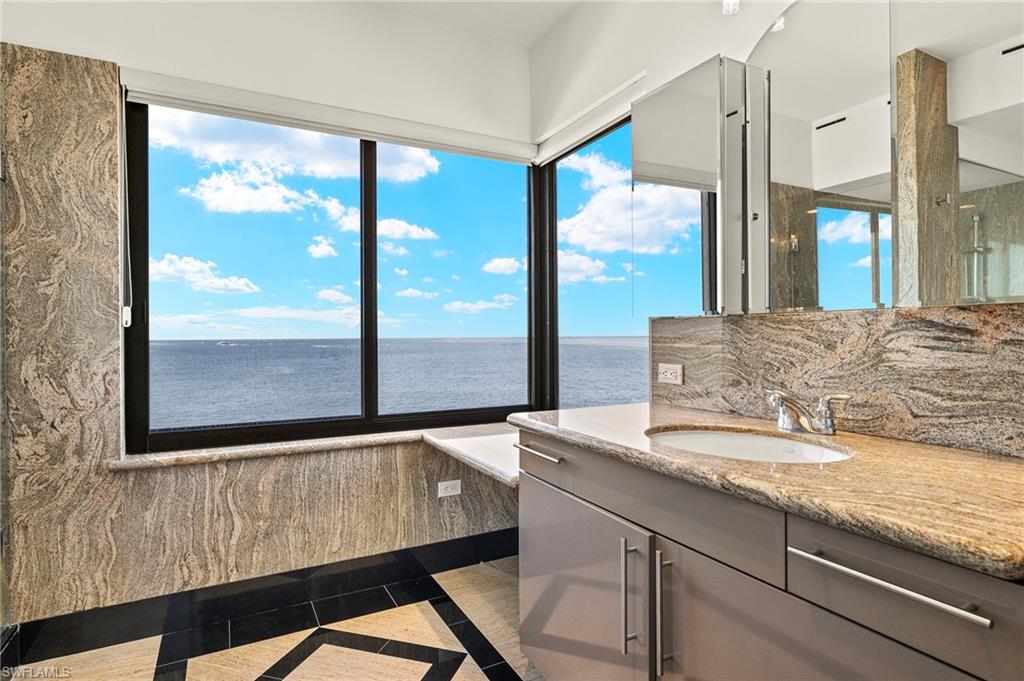 625 La Peninsula Blvd 625 Property Photo 19