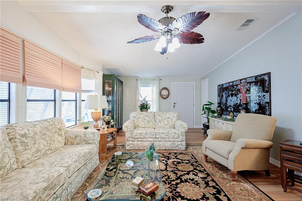 149 Kim Dr 149 Property Photo 3