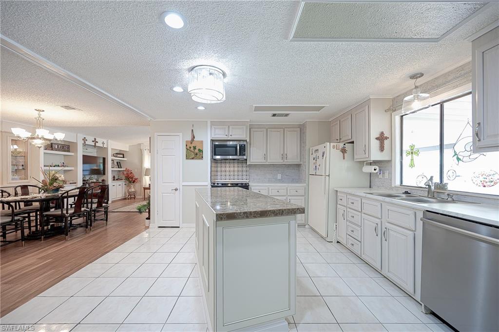 149 Kim Dr 149 Property Photo 5