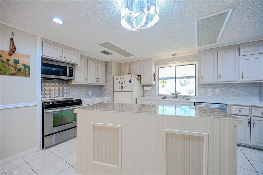 149 Kim Dr 149 Property Photo 6