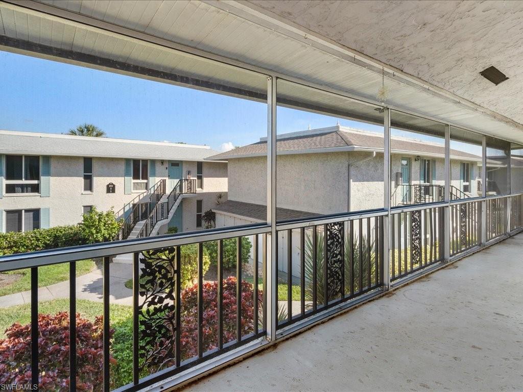 255 Palm Dr # 2 Property Photo 6