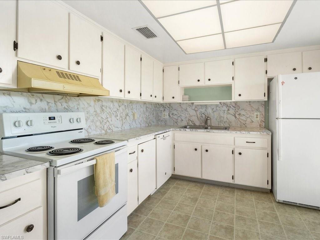 255 Palm Dr # 2 Property Photo 18
