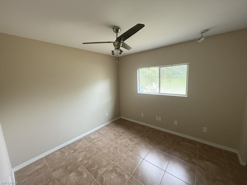 4335 18th Ave Se Property Photo 14