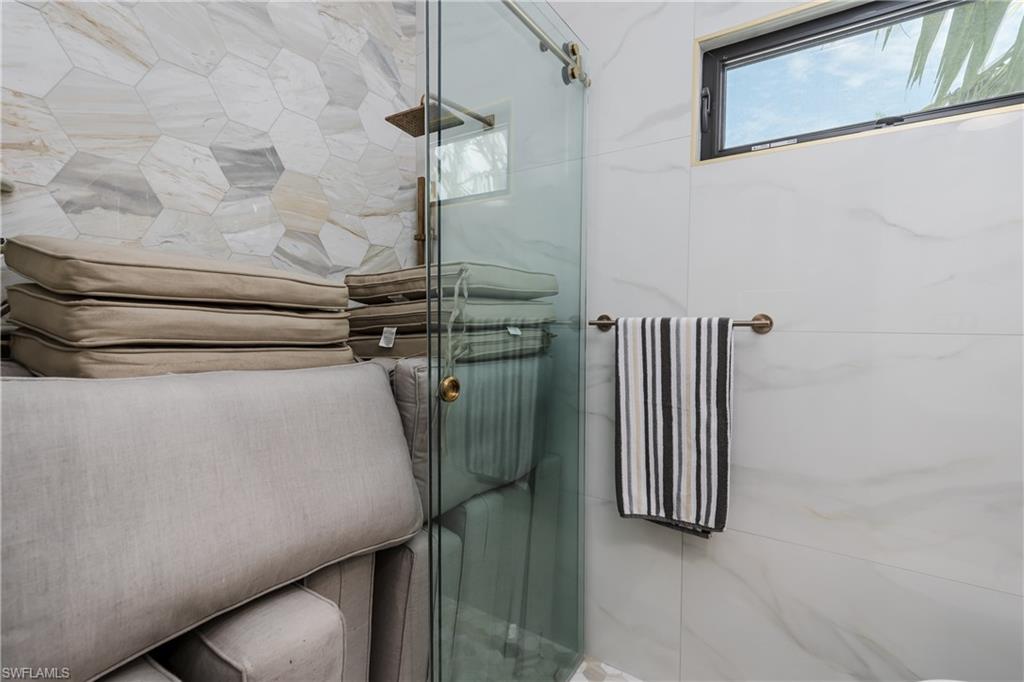 13613 Snapper Ln Property Photo 16