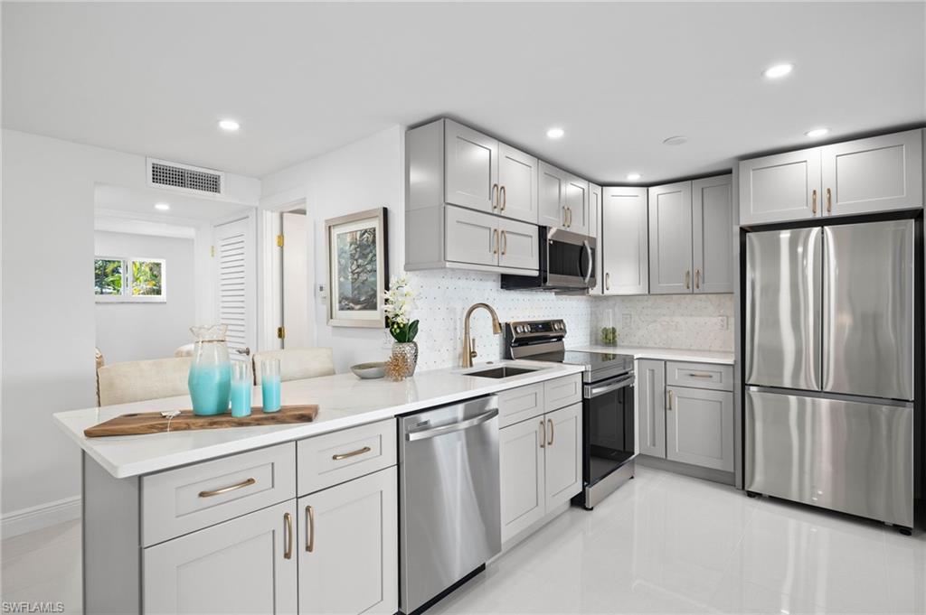 225046504 Property Photo