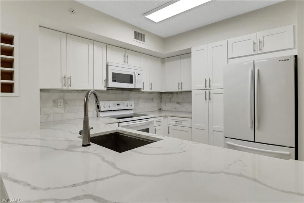 1220 Wildwood Lakes Blvd # 108 Property Photo