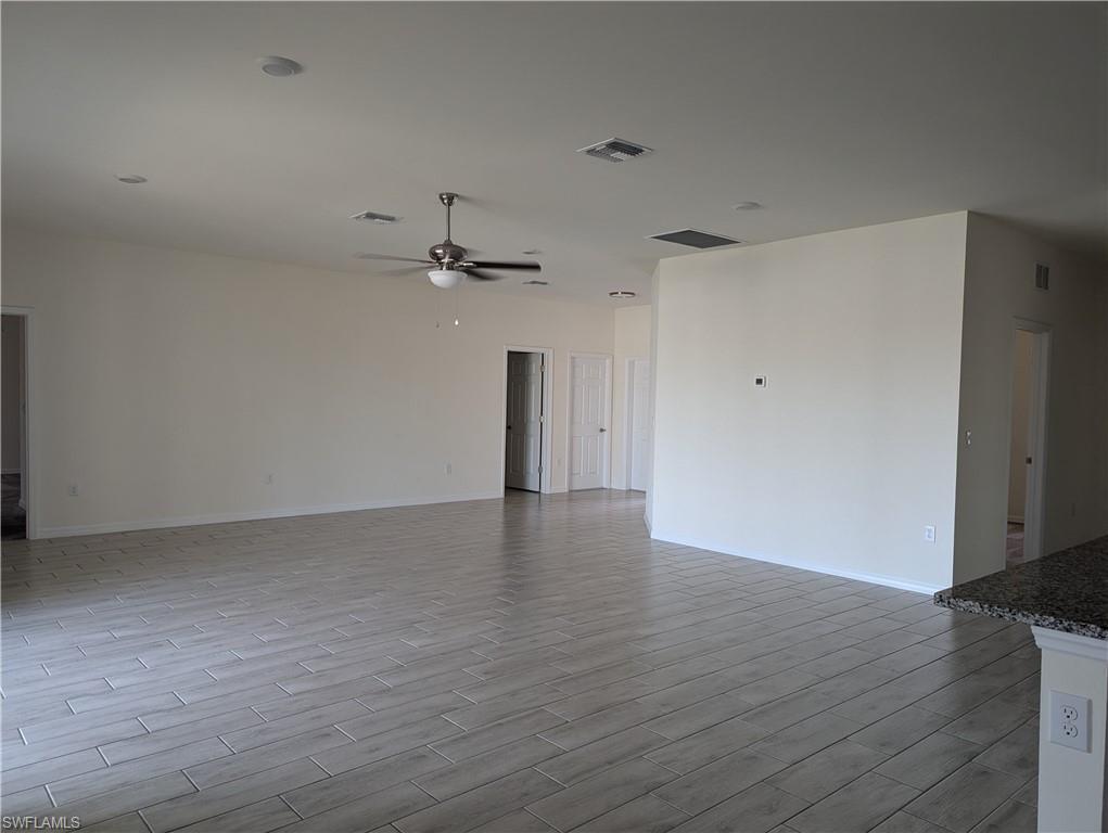 922 Ne 19th St Property Photo 5