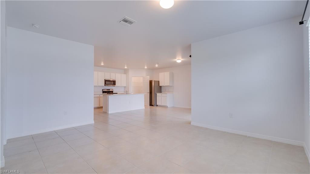 3426 Acapulco Cir Property Photo 8