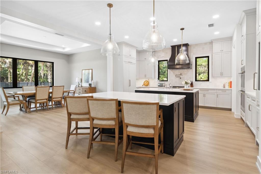 3632 Golden Gate Blvd W Property Photo 6