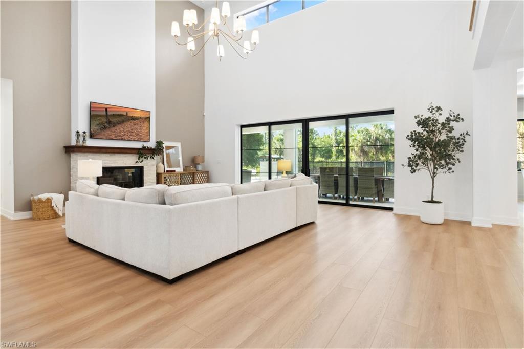 3632 Golden Gate Blvd W Property Photo 9