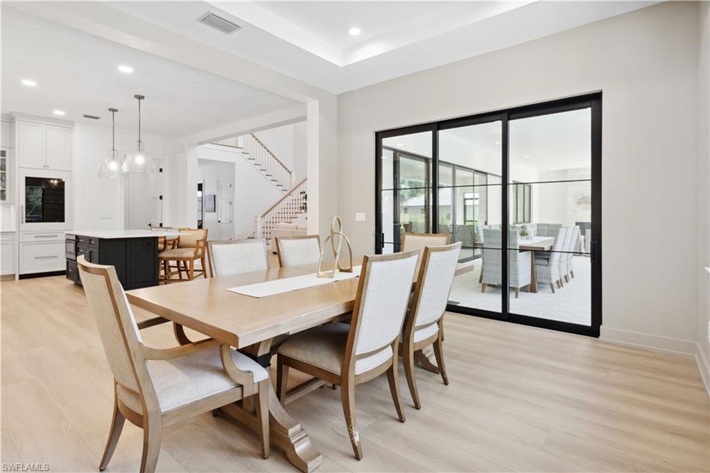 3632 Golden Gate Blvd W Property Photo 10