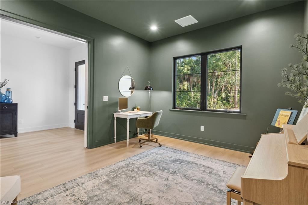 3632 Golden Gate Blvd W Property Photo 15