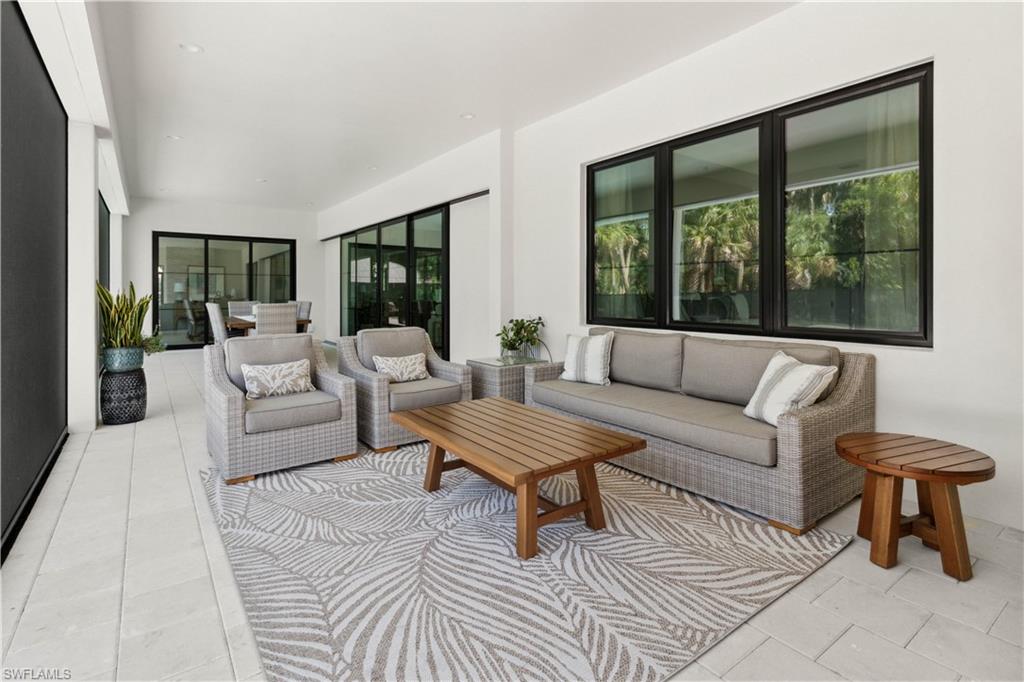 3632 Golden Gate Blvd W Property Photo 20