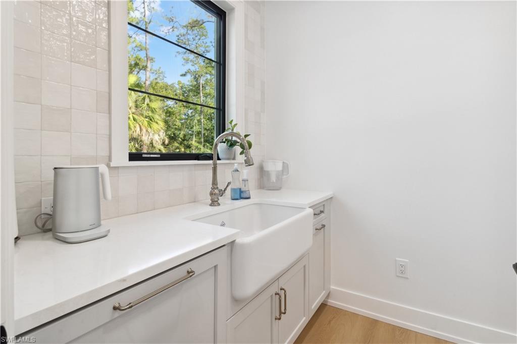 3632 Golden Gate Blvd W Property Photo 31
