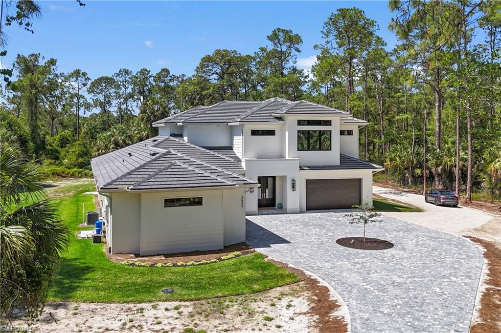 3632 Golden Gate Blvd W Property Photo 39