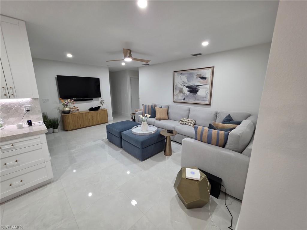 125 41st Ter Property Photo 17