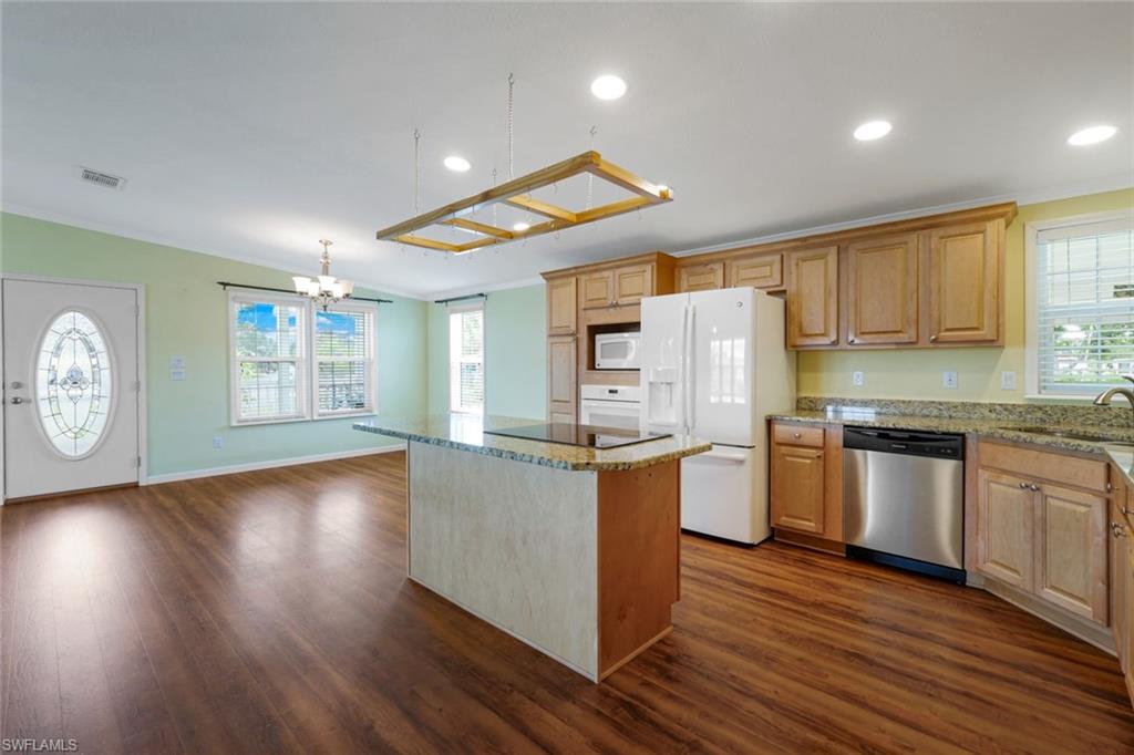 27288 Bourbonniere Dr Property Photo 6