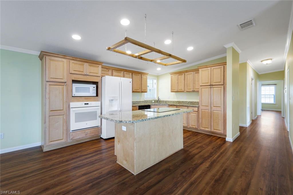 27288 Bourbonniere Dr Property Photo 32